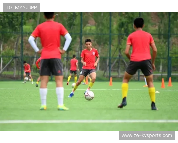 足球俱乐部在青训中实施学业导师与心理支持并行措施,足球青训俱乐部招生宣传 足球俱乐部在青训中实施学业导师与心理支持并行措施,足球青训俱乐部招生宣传